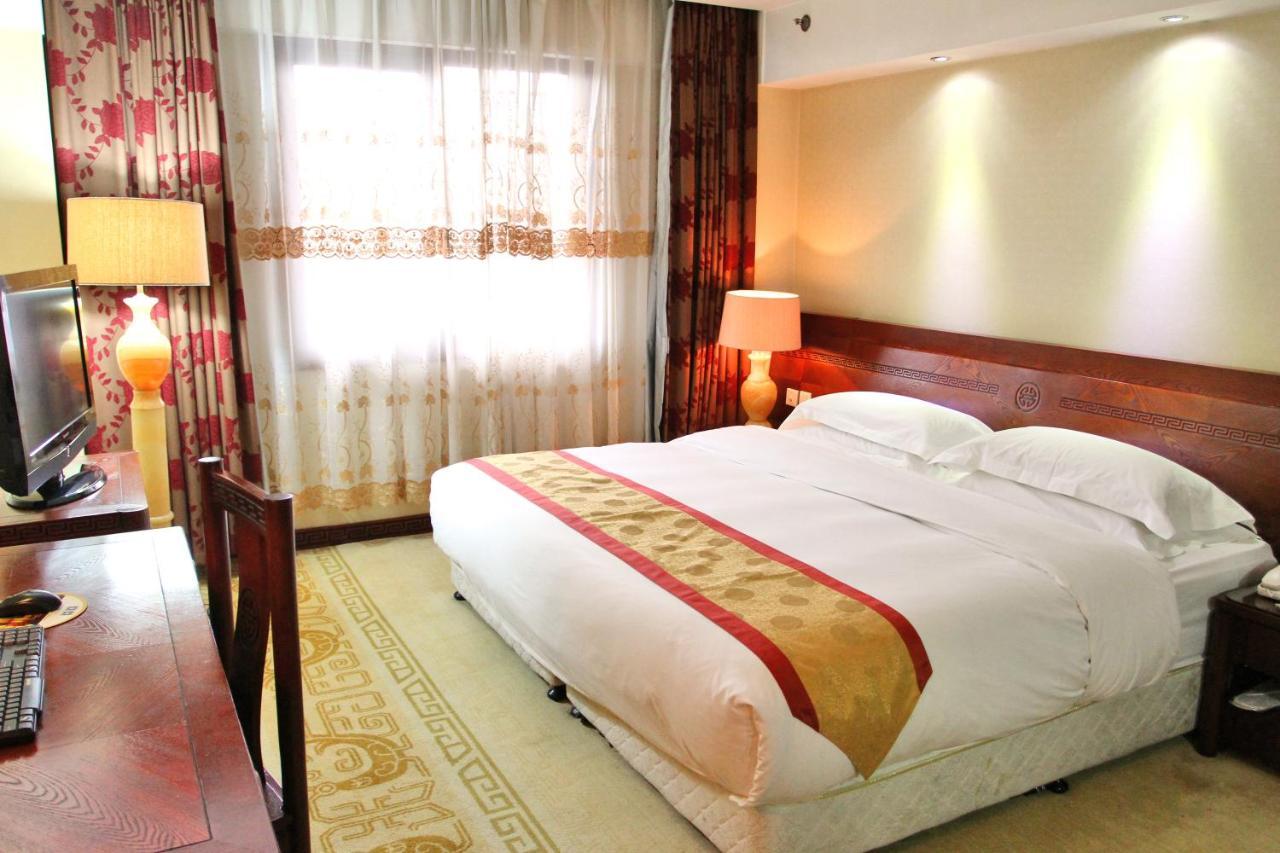 Vienna International Hotel Xi'An Dayan Tower ภายนอก รูปภาพ